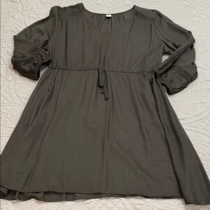 *3 for $10* Old Navy black long Sleeve Dress LP
